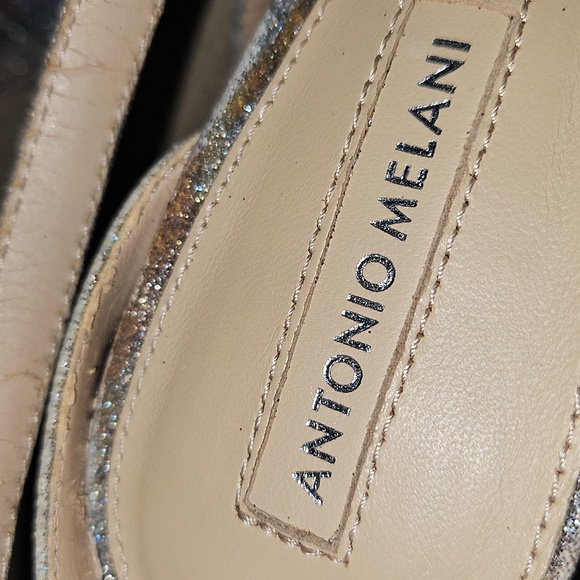 Shoes - Picture 5 of 8